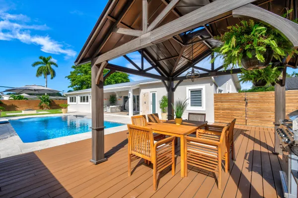 a view of outdoor space yard and patio