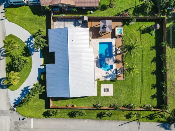 $10,500 | 7101 West Lake Drive, Lake Clarke Shores, FL 33406