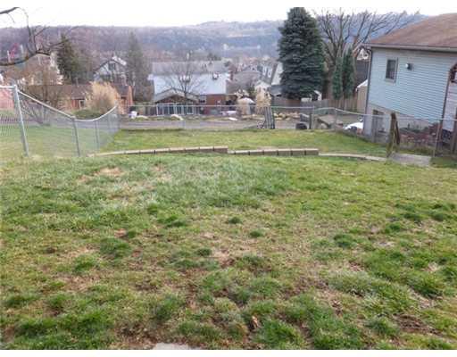 1120 Roup Avenue Brackenridge, PA 15014 - Photo 16 of 18 Yard/Garden.