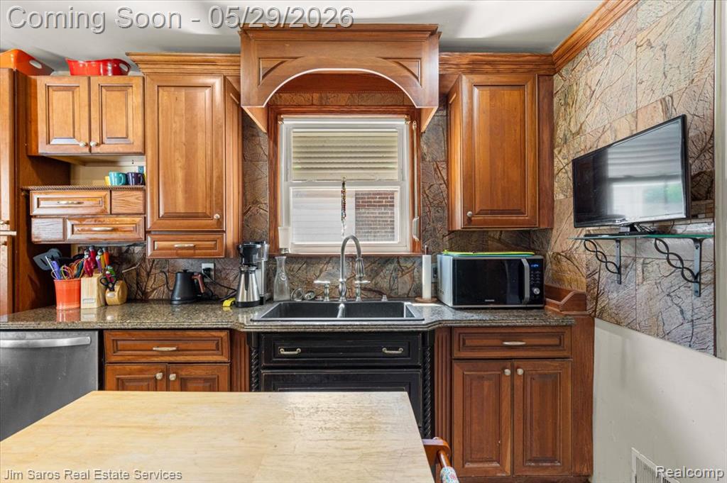 4418 Harvard Road Detroit, MI 48224 - Photo 14 of 31