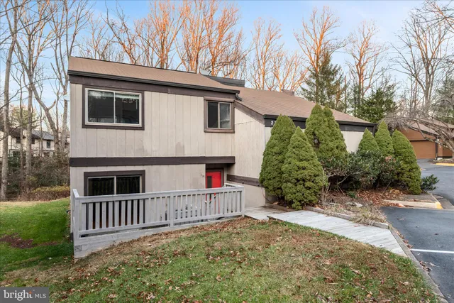 $3,245 | 2337 Glade Bank Way, Reston, VA 20191