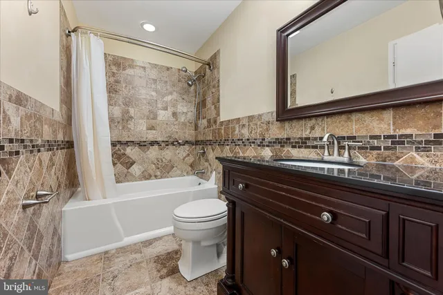 $3,245 | 2337 Glade Bank Way, Reston, VA 20191