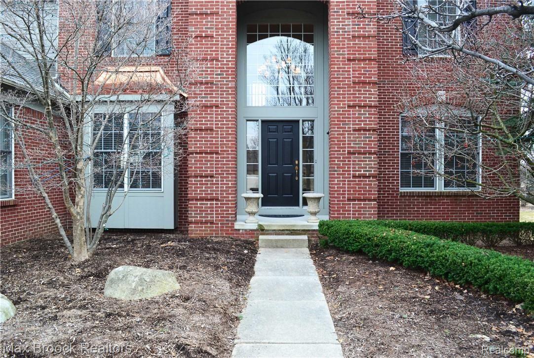 2431 Selkirk Street Rochester, MI 48306 - Photo 4 of 58 DSC_0948.JPG