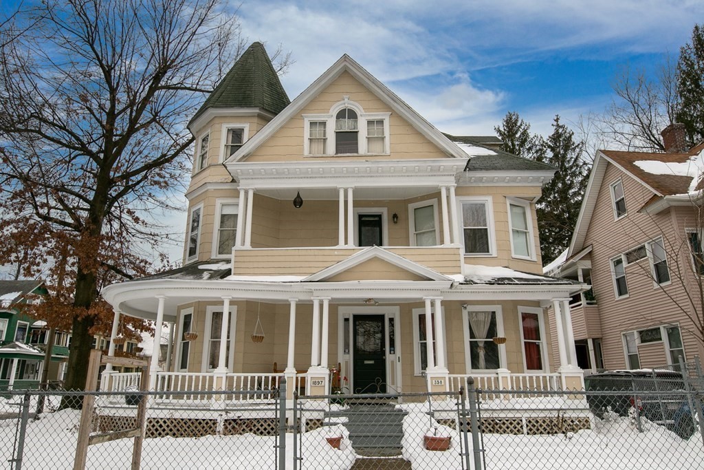 358 Dickinson Street Springfield, MA 01108 - Photo 1 of 22 Gallery Image 1