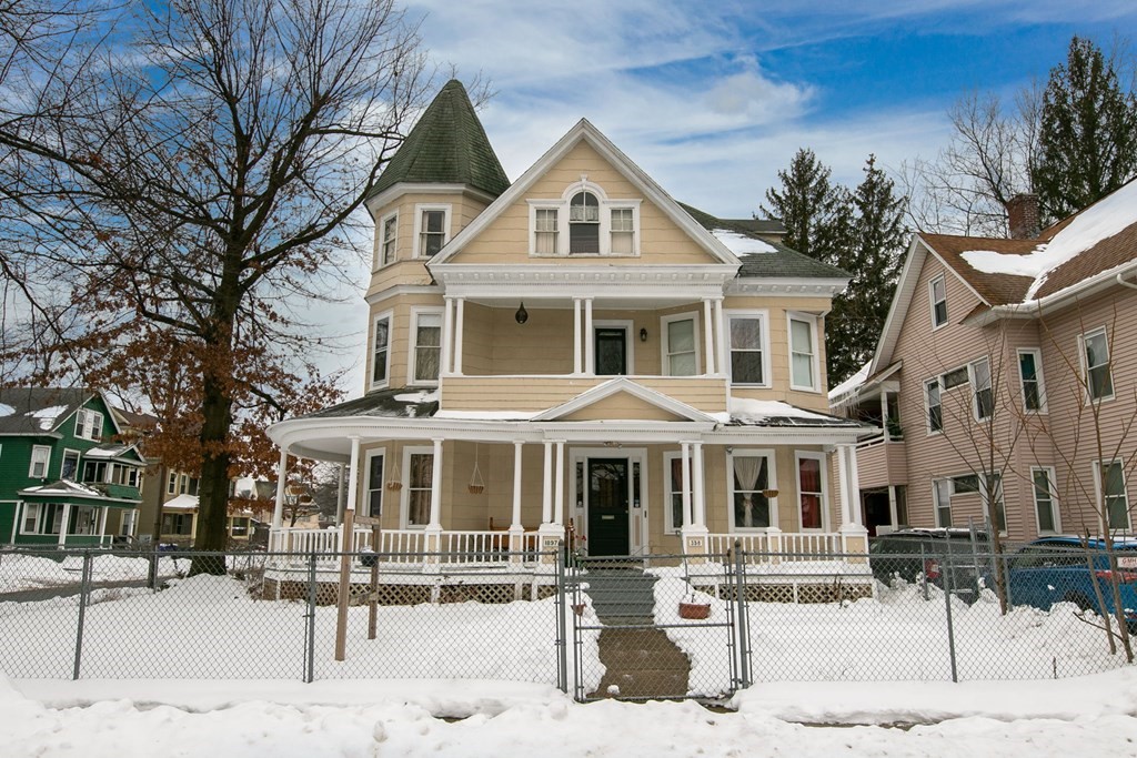 358 Dickinson Street Springfield, MA 01108 - Photo 4 of 22 Gallery Image 4