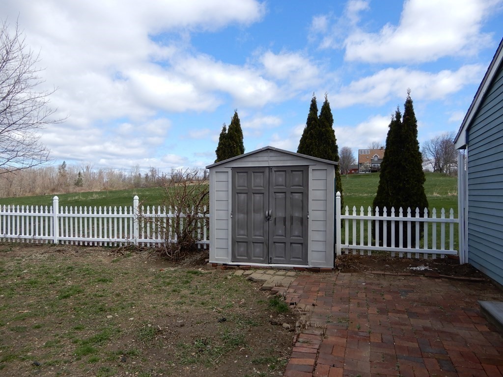 683 Coy Hill Road Warren, MA 01083 - Photo 5 of 39