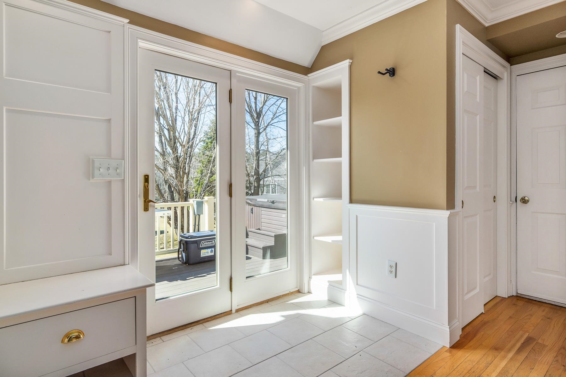 28 Coach Road Stratham, NH 03885 - Photo 8 of 39