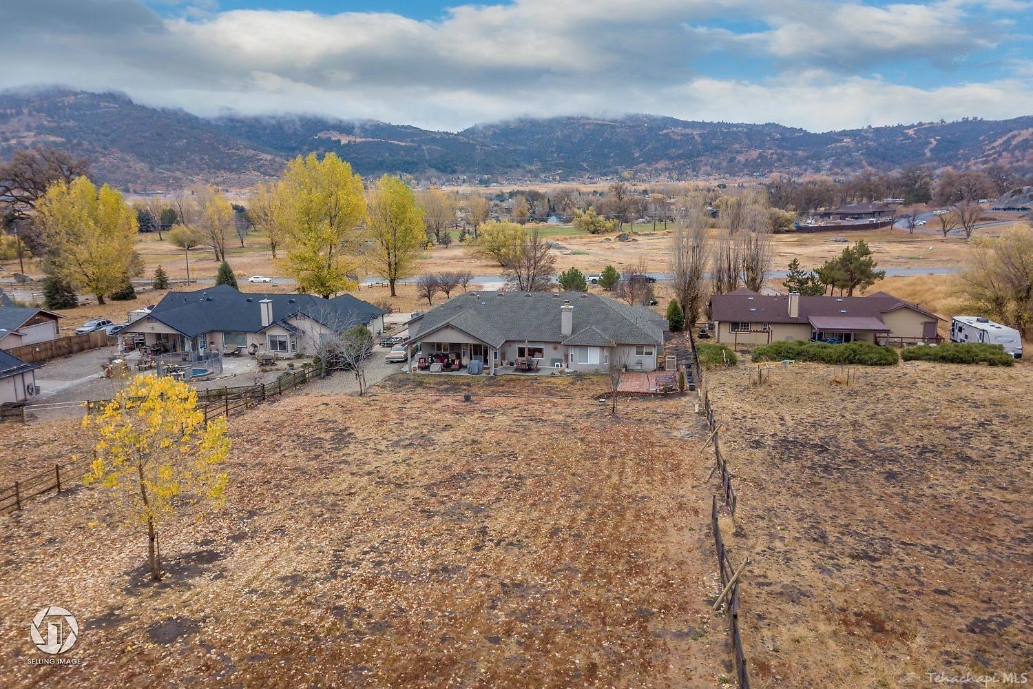 29281 North Lower Valley Road Tehachapi, CA 93561 - Photo 42 of 45 Gallery Image 42