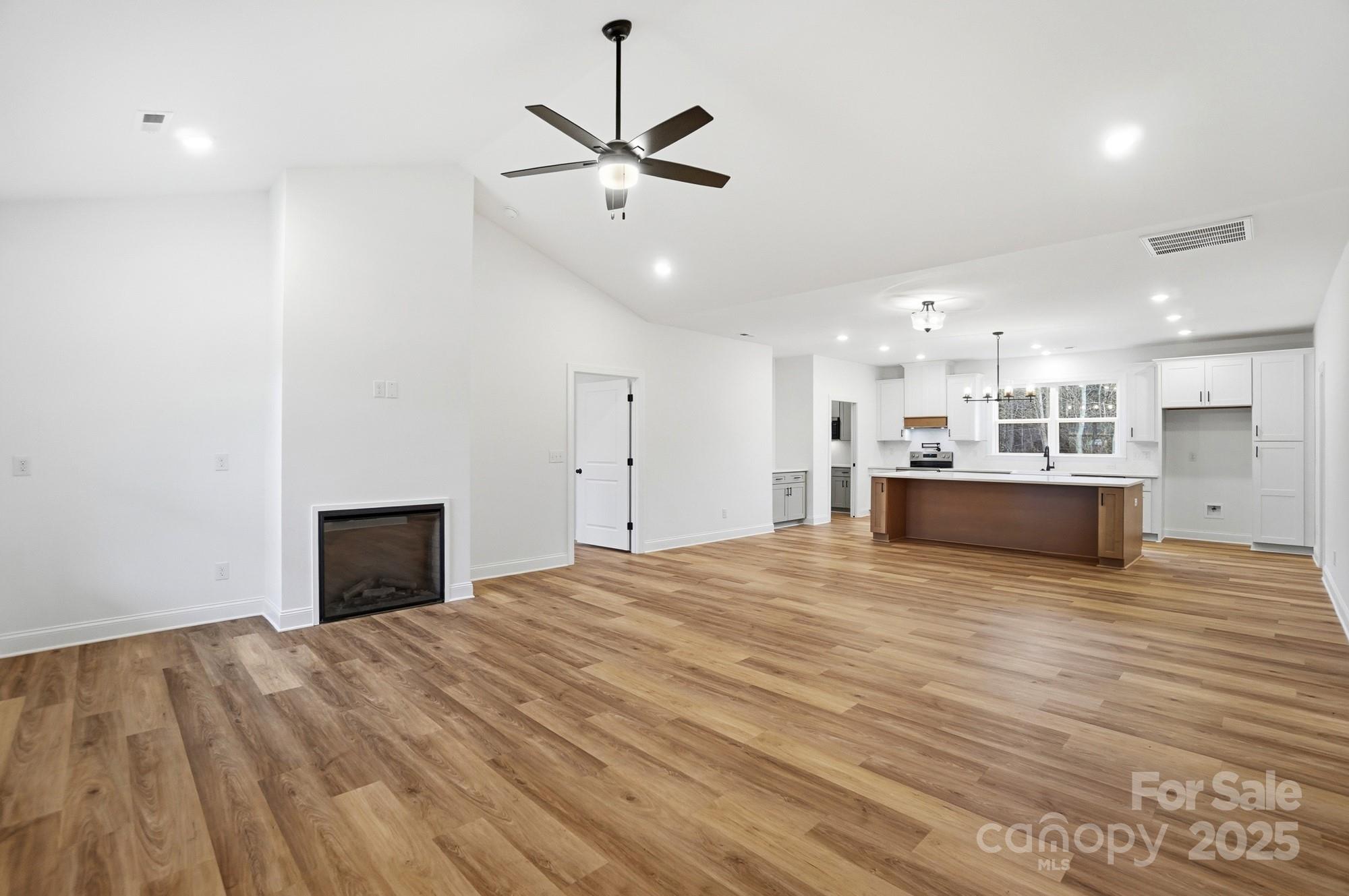 124 Rollingbrook Road Kings Mountain, NC 28086 - Photo 6 of 31 Gallery Image 6