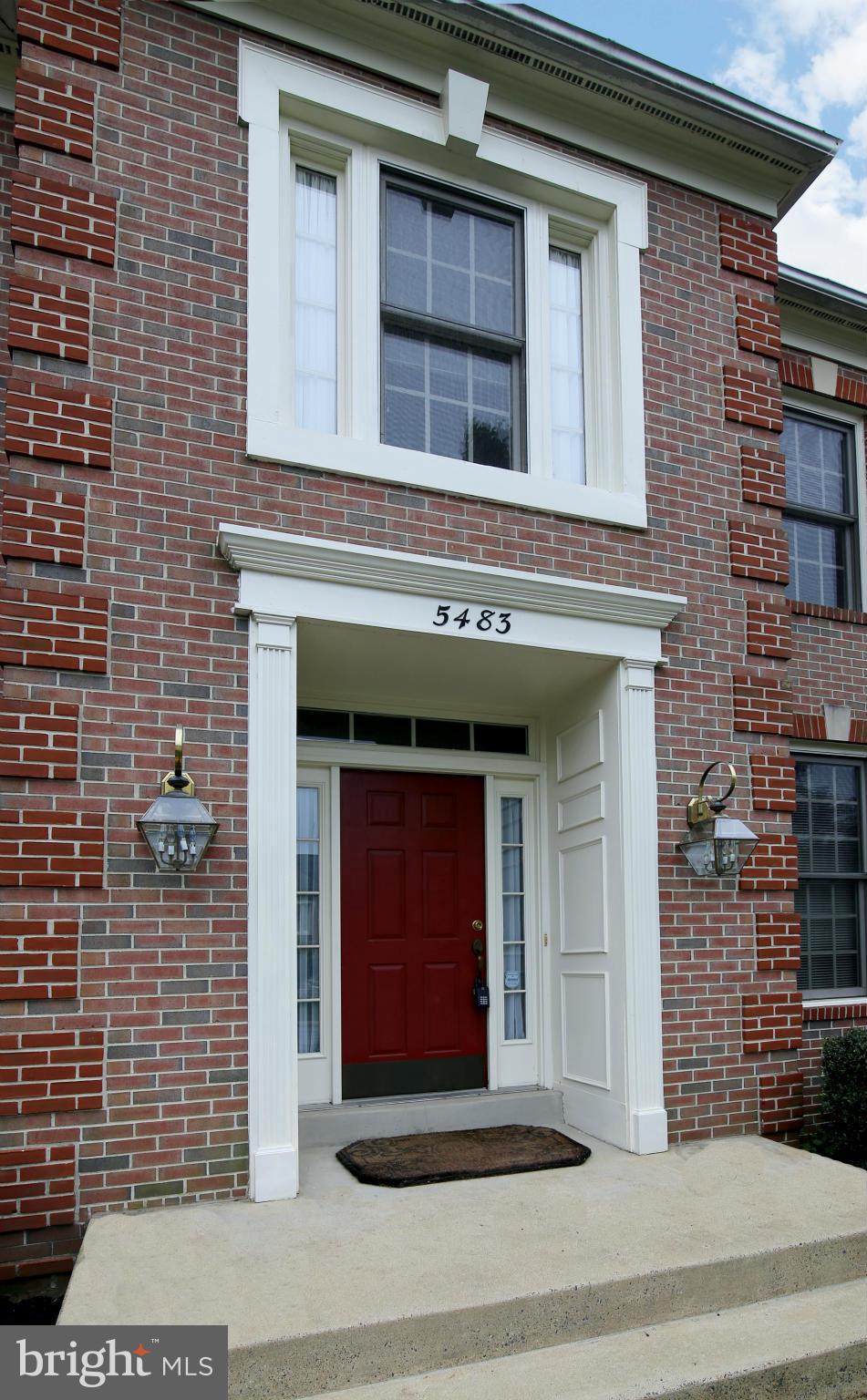 5483 Ashleigh Road Fairfax, VA 22030 - Photo 2 of 30 a building view with a brick building