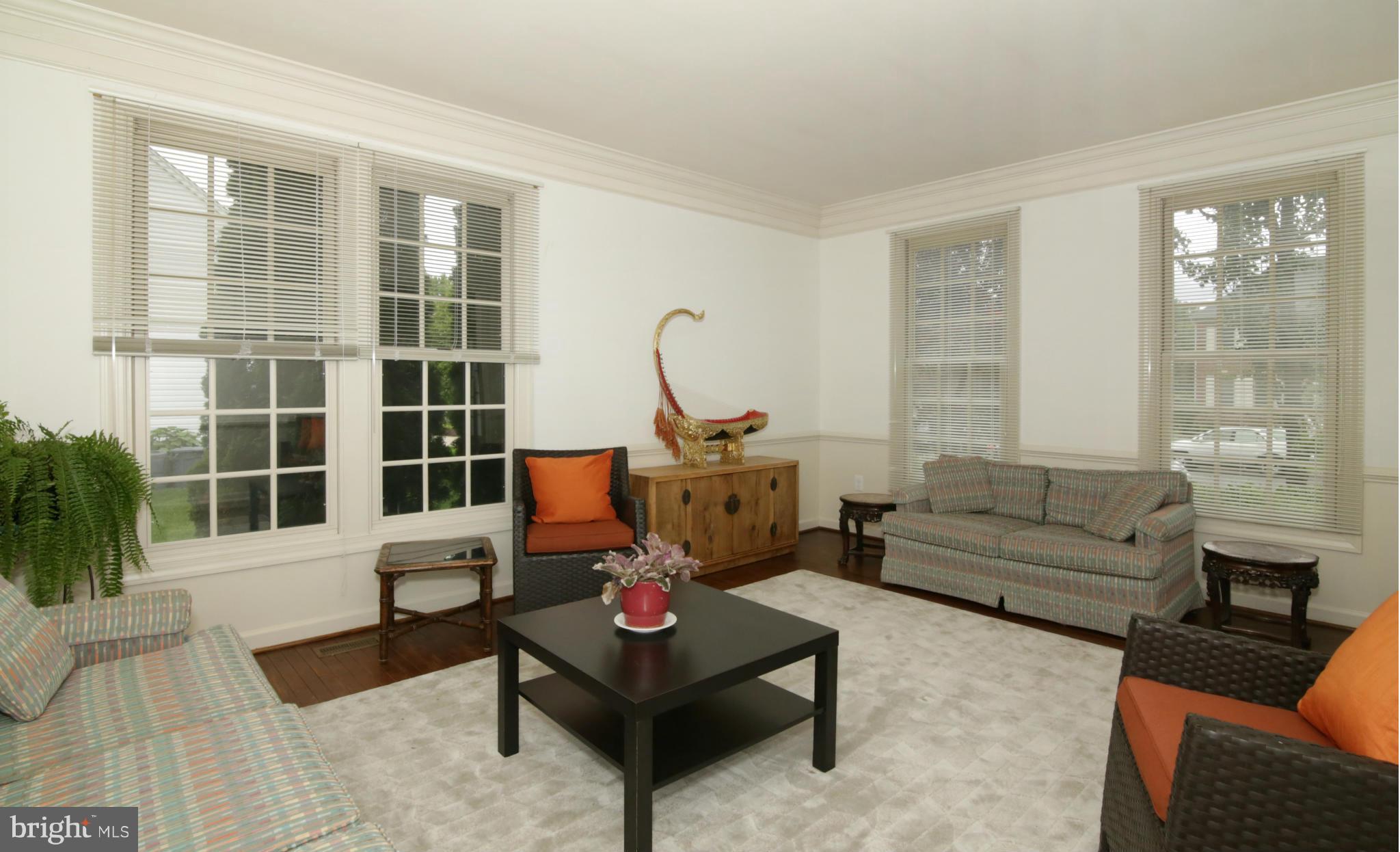 5483 Ashleigh Road Fairfax, VA 22030 - Photo 4 of 30 a living room with furniture and a large window