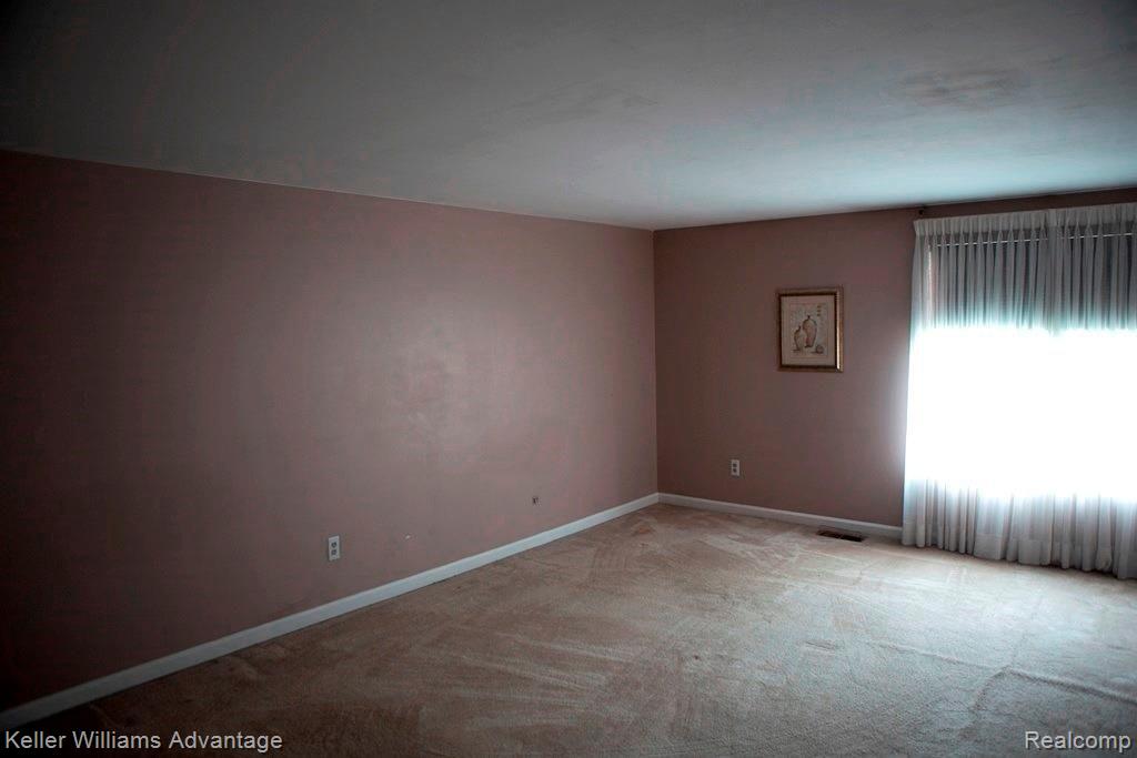 1000 Willow Grove Court Rochester, MI 48307 - Photo 11 of 18