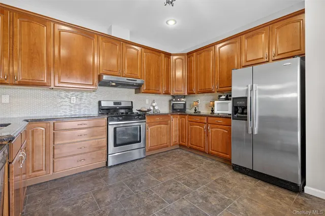 $965,000 | 99 Dusinberre Road, Gardiner, NY 12525