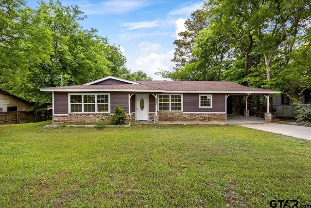 $199,900 | 1912 West Oakwood Street, Tyler, TX 75702