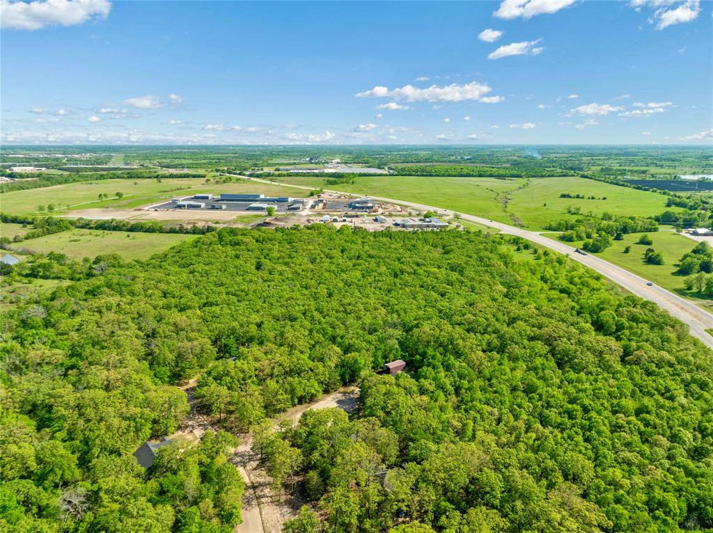 286 Southwest Loop 286 Paris, TX 75460 - Photo 6 of 17 a view of an ocean and a yard