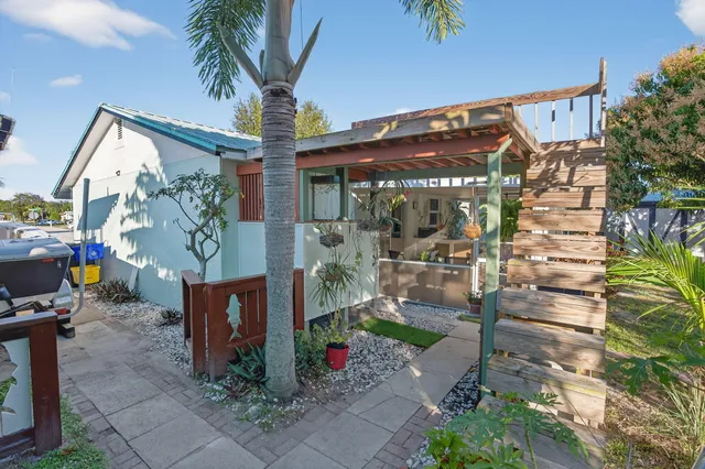 $627,000 | 1206 Mohican Boulevard, Jupiter, FL 33458