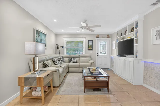 $627,000 | 1206 Mohican Boulevard, Jupiter, FL 33458