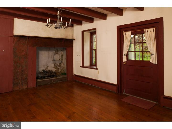 3050 Cooks Creek Road Riegelsville, PA 18077 - Photo 7 of 25 a view of an entryway of a house