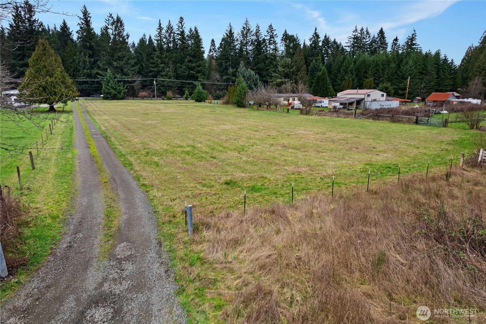 0 Hwy 12 Rochester Wa 98579 Rochester, WA 98579 - Photo 6 of 9 a view of a garden with houses
