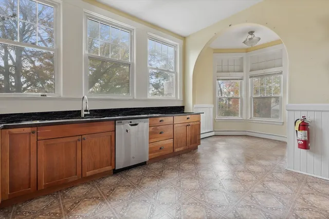 $1,999,000 | 5 Claremont Street, Worcester, MA 01610