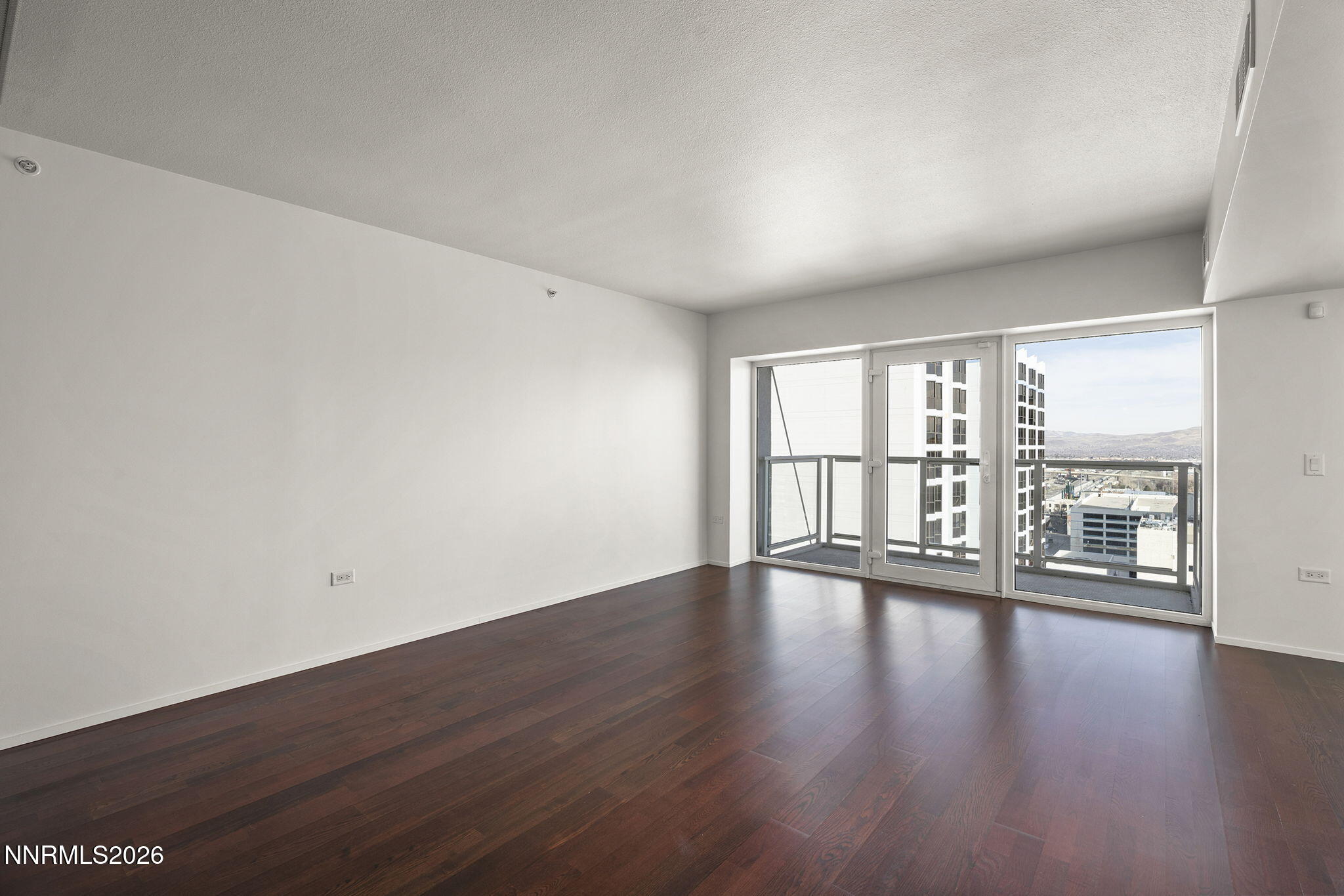 255 North Sierra Street Reno, NV 89501 - Photo 7 of 32 7-web-or-mls-_DSC6256