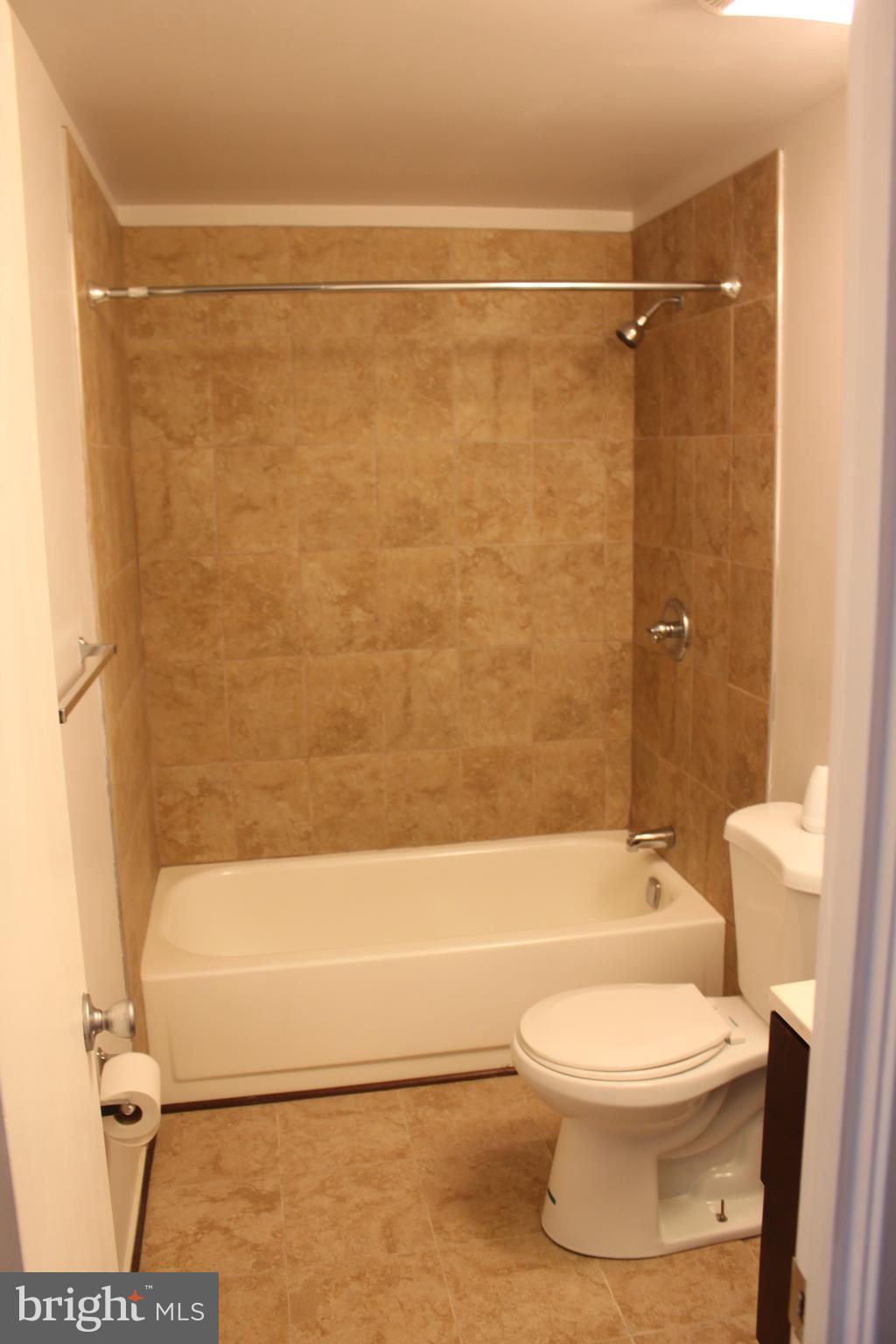 10773 Lester Street Silver Spring, MD 20902 - Photo 20 of 24 Full Bath #2
