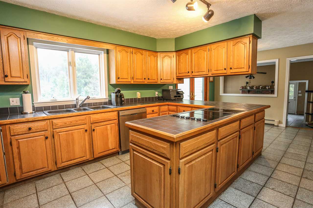 353 Old Coach Road New Boston, NH 03070 - Photo 3 of 21
