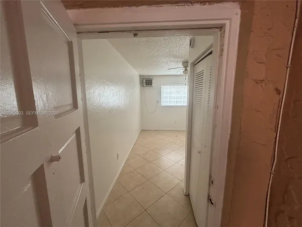 $1,145 | Boulevard Heights, Pembroke Pines, FL 33024