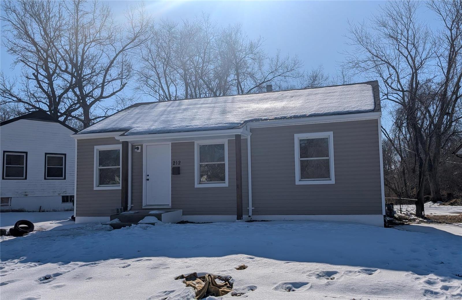 212 Estridge Road St. Louis, MO 63137 - Photo 1 of 24