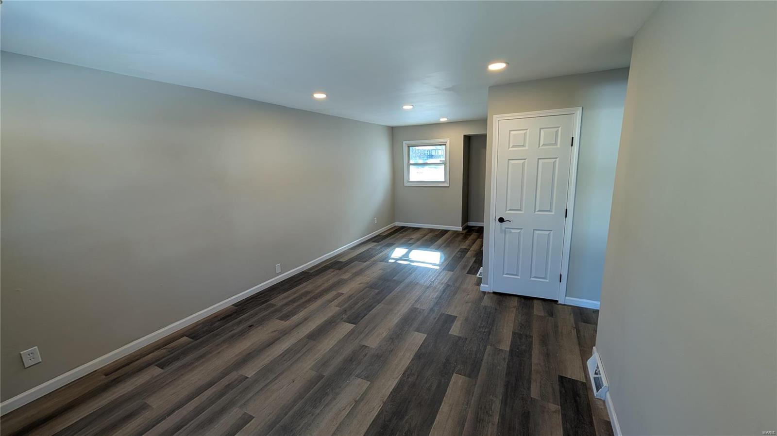 212 Estridge Road St. Louis, MO 63137 - Photo 5 of 24