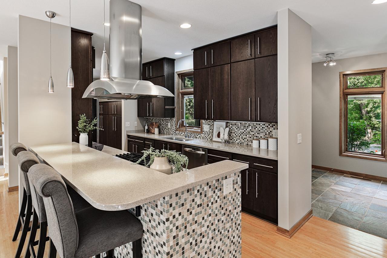 9340 Cedar Forest Road Eden Prairie, MN 55347 - Photo 7 of 46 Gallery Image 7