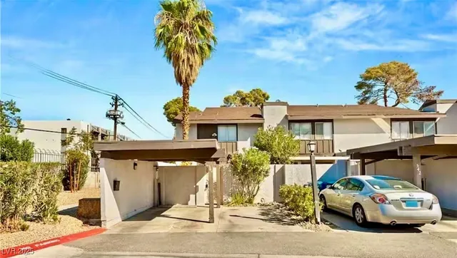 $1,950 | 544 Oakbrook Lane, Las Vegas, NV 89169