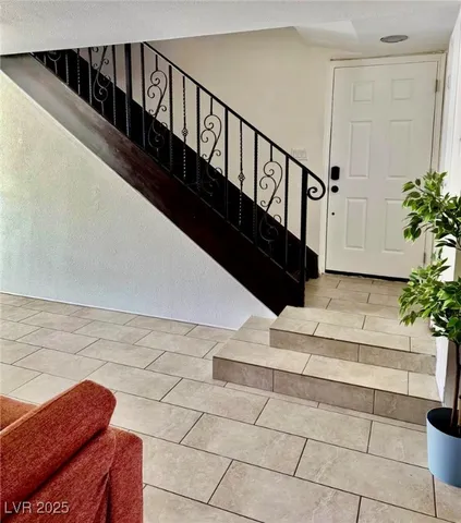 $1,950 | 544 Oakbrook Lane, Las Vegas, NV 89169