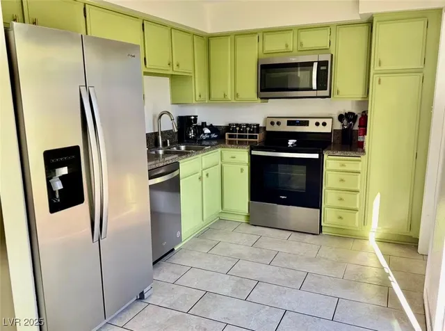 $1,950 | 544 Oakbrook Lane, Las Vegas, NV 89169