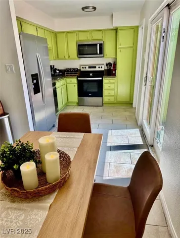 $1,950 | 544 Oakbrook Lane, Las Vegas, NV 89169