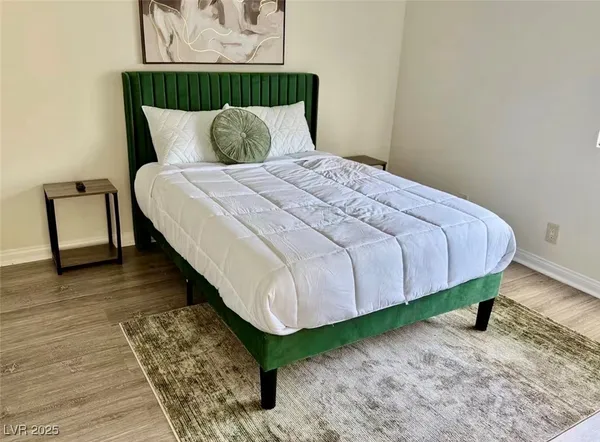 $1,950 | 544 Oakbrook Lane, Las Vegas, NV 89169
