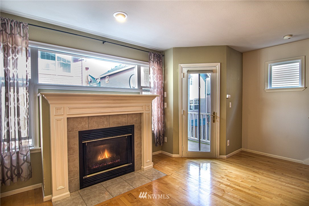717 North 95th Street, Unit B Seattle, WA 98103 - Photo 8 of 25