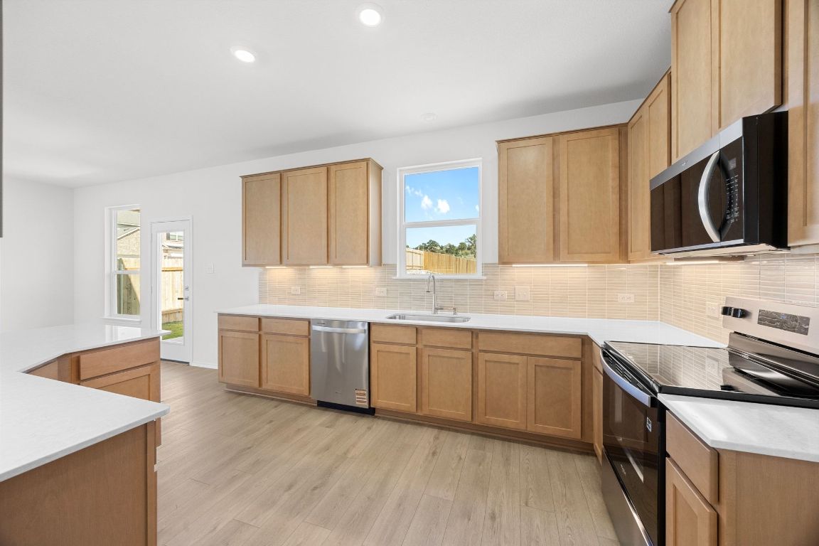 101 Coastal Way Georgetown, TX 78628 - Photo 12 of 32