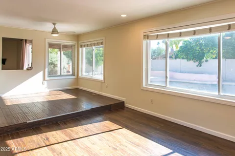 $990,000 | 7551 East Gold Dust Avenue, Scottsdale, AZ 85258