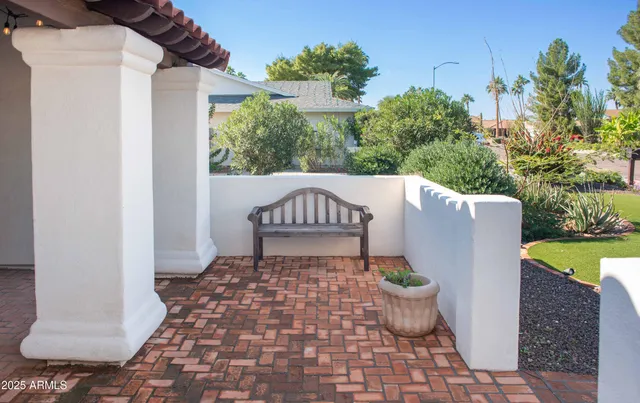 $990,000 | 7551 East Gold Dust Avenue, Scottsdale, AZ 85258