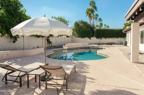 $990,000 | 7551 East Gold Dust Avenue, Scottsdale, AZ 85258