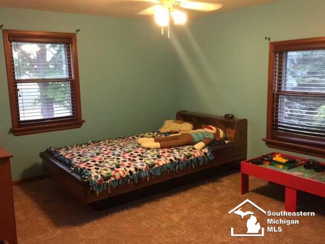 348 East Substation Road Temperance, MI 48182 - Photo 10 of 16 2nd Bedroom