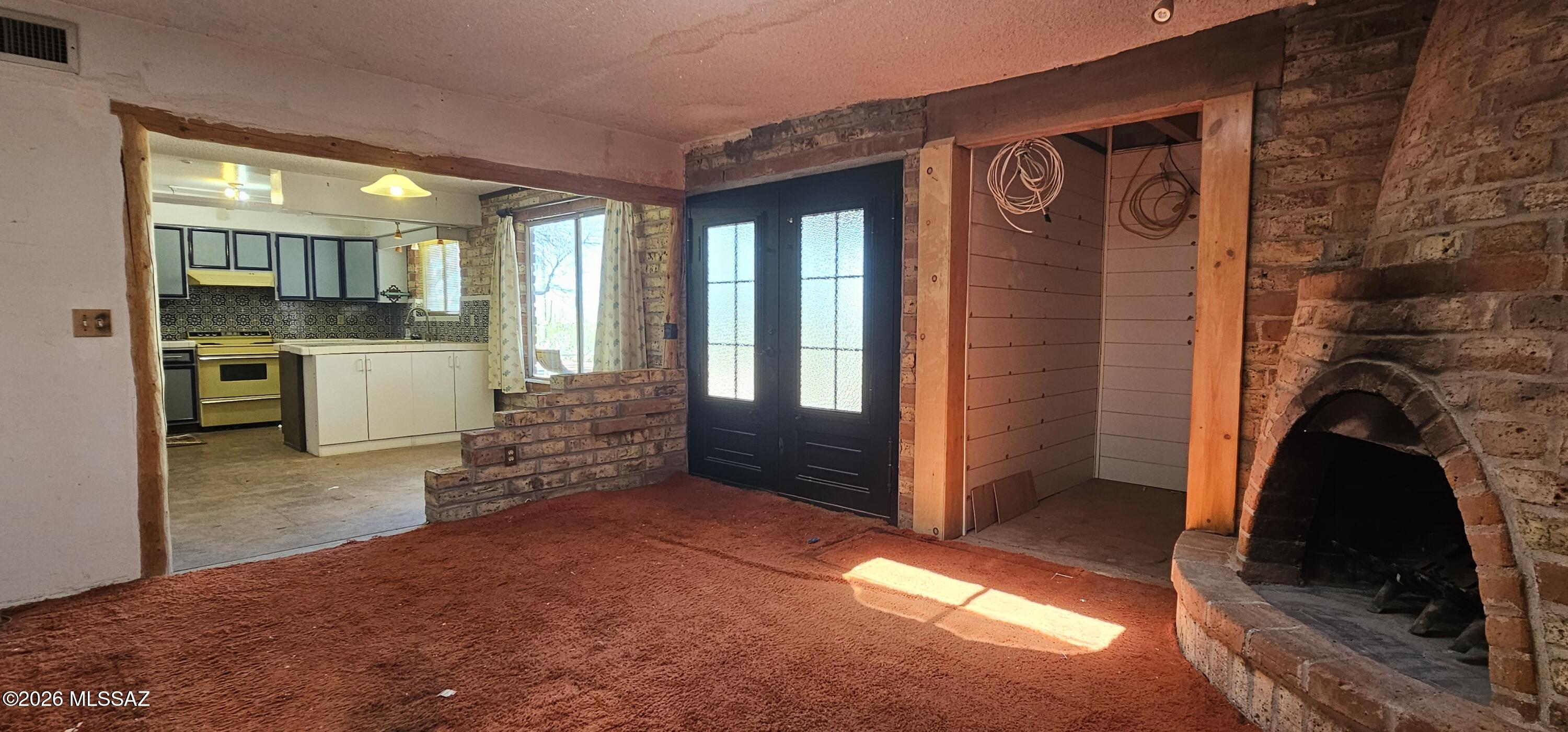 4441 North Sanders Road Tucson, AZ 85743 - Photo 13 of 40 Den-angle3