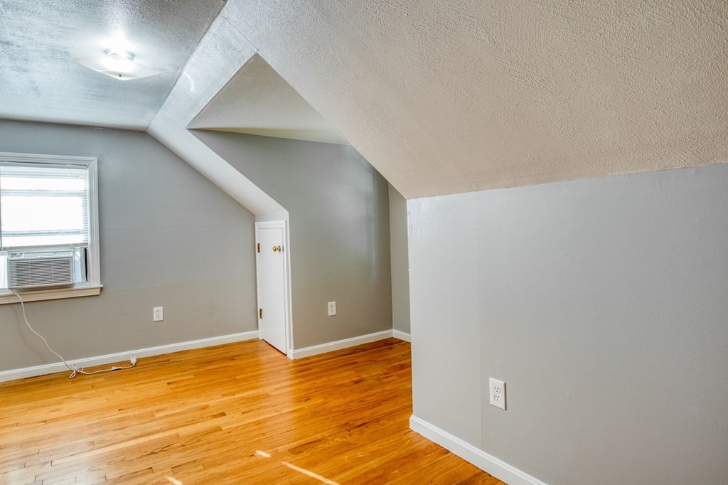 207 Groveland Street Springfield, MA 01108 - Photo 23 of 34 Gallery Image 23
