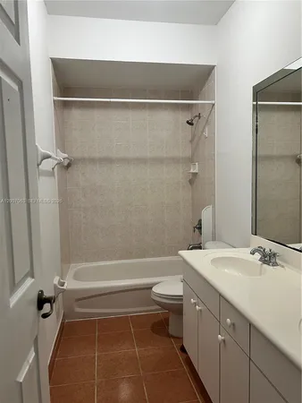 $4,200 | 16475 Southwest 84th Lane, Unit 1, Miami, FL 33193