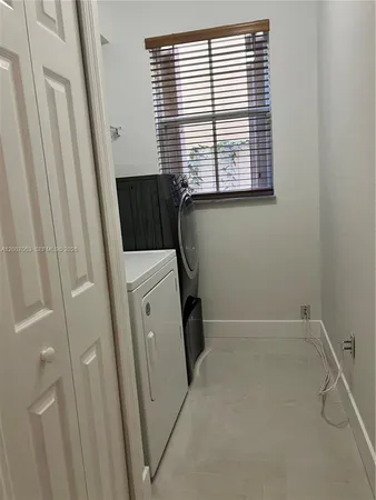 $4,200 | 16475 Southwest 84th Lane, Unit 1, Miami, FL 33193