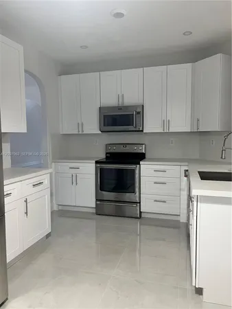 $4,200 | 16475 Southwest 84th Lane, Unit 1, Miami, FL 33193