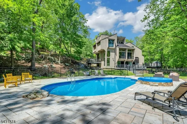 $1,349,000 | 5 Audubon Trail, Boonton, NJ 07005