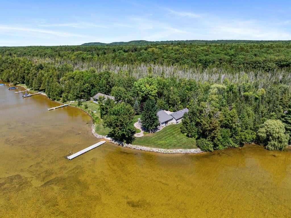 2919 Cedar Beach Lane Cheboygan, MI 49721 - Photo 3 of 53 Gallery Image 3