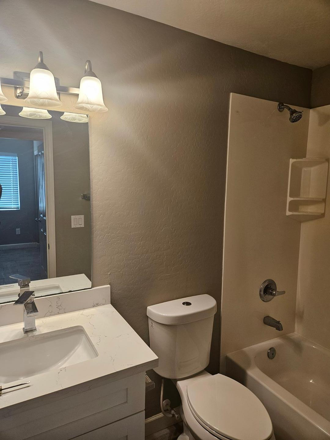 935 East Roma Avenue, Unit 3A Phoenix, AZ 85014 - Photo 11 of 23 Photo #11